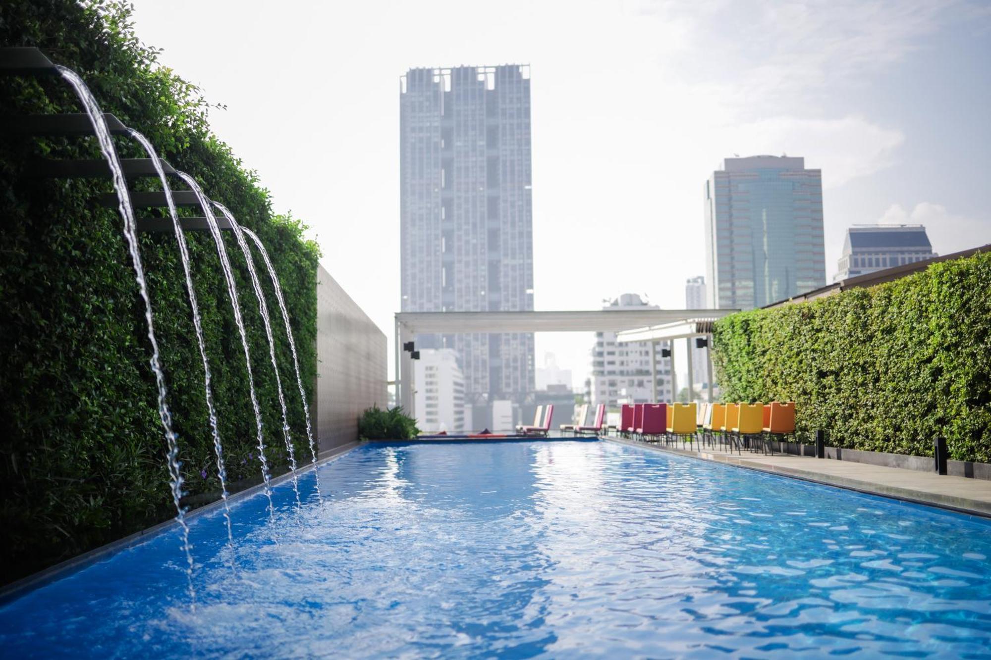 Hotel Ibis Styles Bangkok Silom Exterior foto